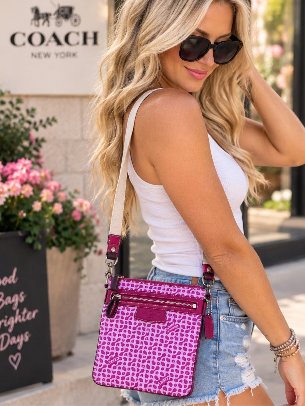 Coach 2008 Signature Pink Gramercy Op Art Messenger Crossbody w/ COA 💕💜